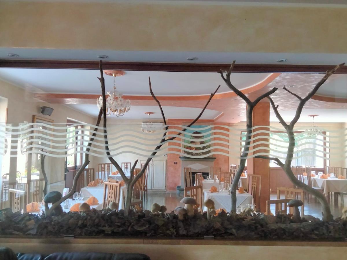 Hotel Ristorante Caligiuri Decollatura Eksteriør bilde